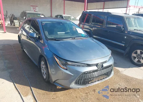2021 Toyota Corolla Le z USA, uszkodzony, nr VIN JTDEPMAE1MJ177188